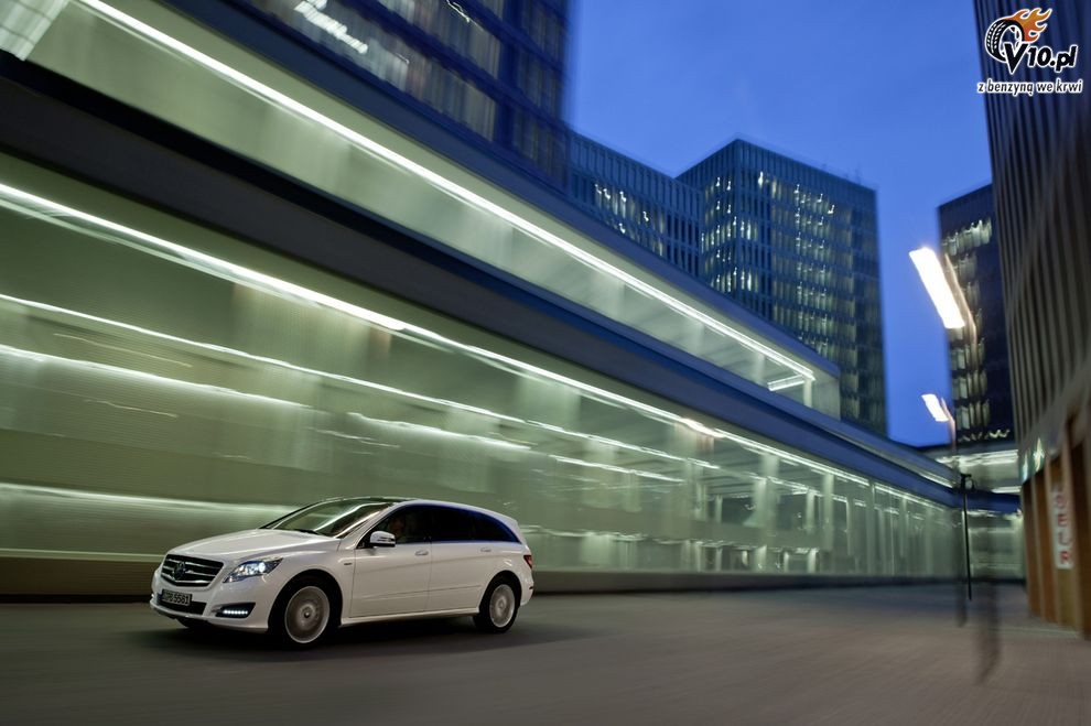Nowy Mercedes klasy R po face liftingu - model 2011
