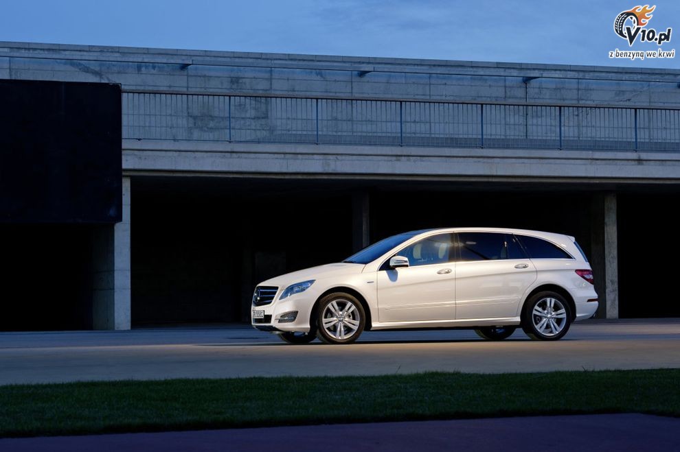 Nowy Mercedes klasy R po face liftingu - model 2011