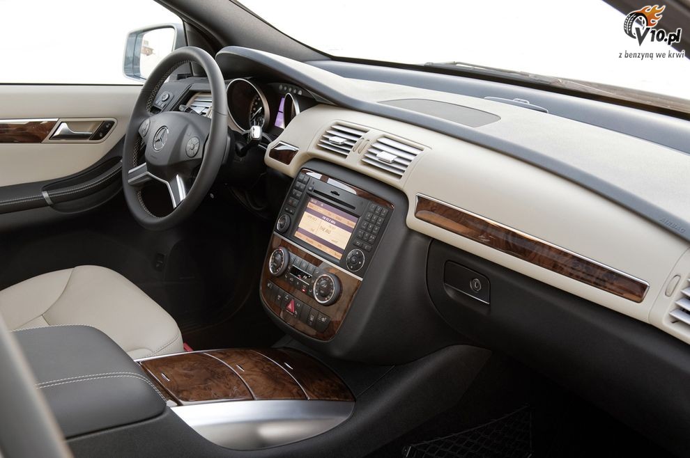 Nowy Mercedes klasy R po face liftingu - model 2011