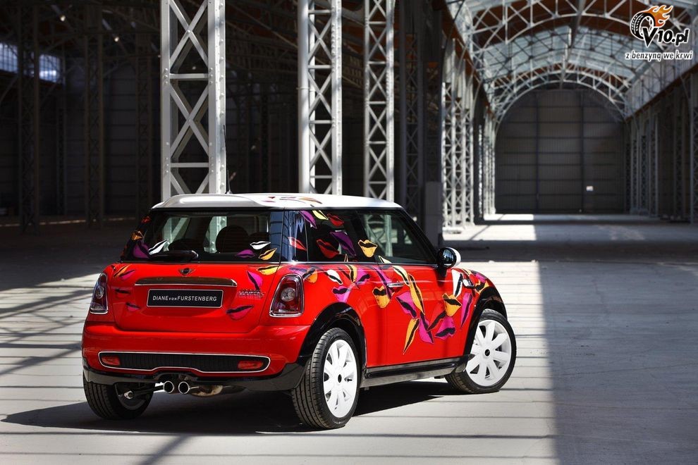 Mini - specjalne modele na Life Ball 2010