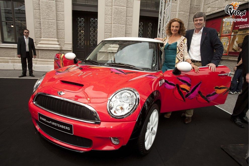 Mini - specjalne modele na Life Ball 2010