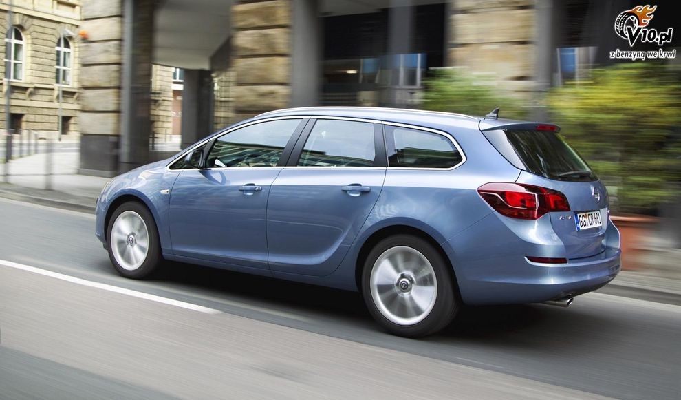 Nowy Opel Astra IV Sports Tourer