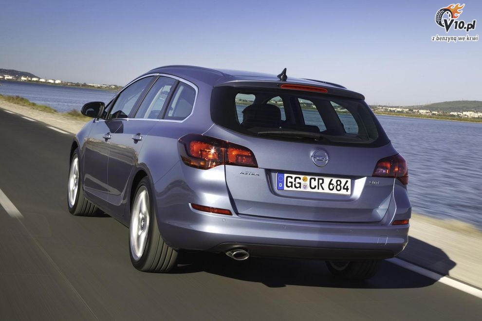 Nowy Opel Astra IV Sports Tourer