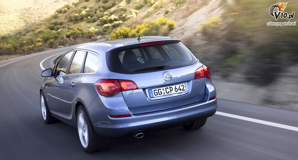 Nowy Opel Astra IV Sports Tourer