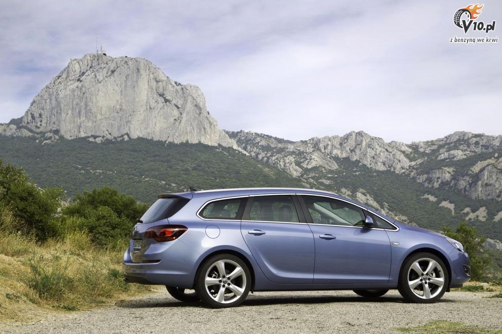 Nowy Opel Astra IV Sports Tourer