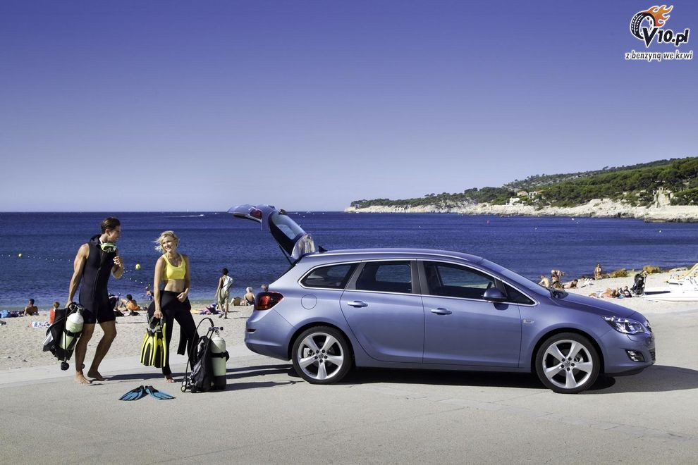 Nowy Opel Astra IV Sports Tourer