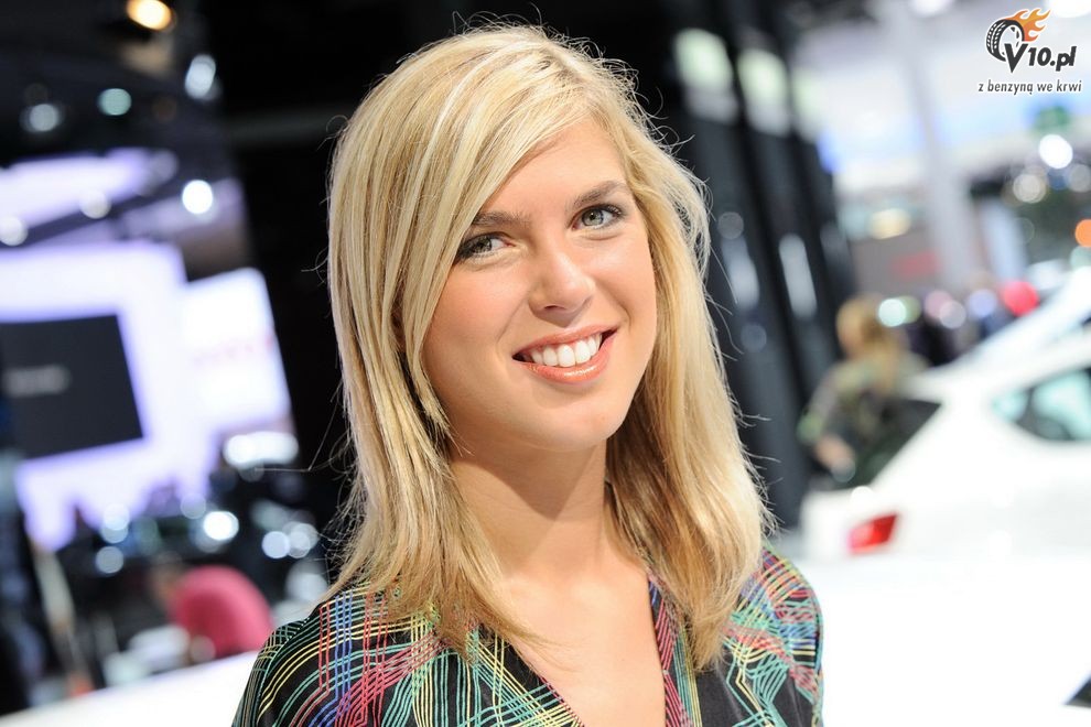 Paris Motor Show 2010 - dziewczyny