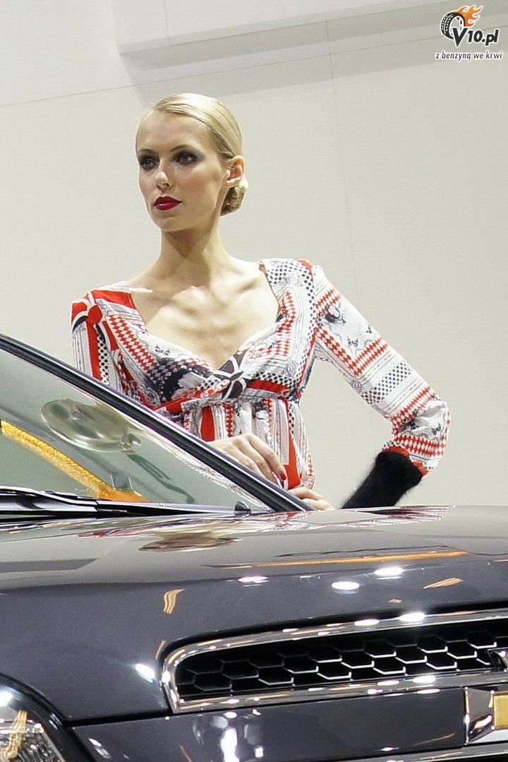 Paris Motor Show 2010 - dziewczyny