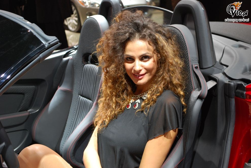 Paris Motor Show 2010 - dziewczyny