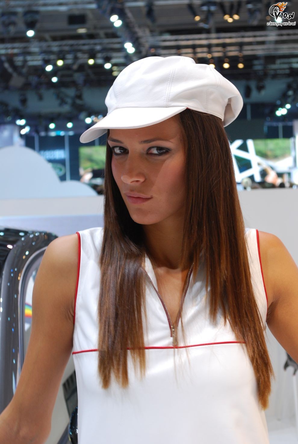Paris Motor Show 2010 - dziewczyny