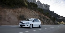 Nowa Toyota Auris Hybrid 2010