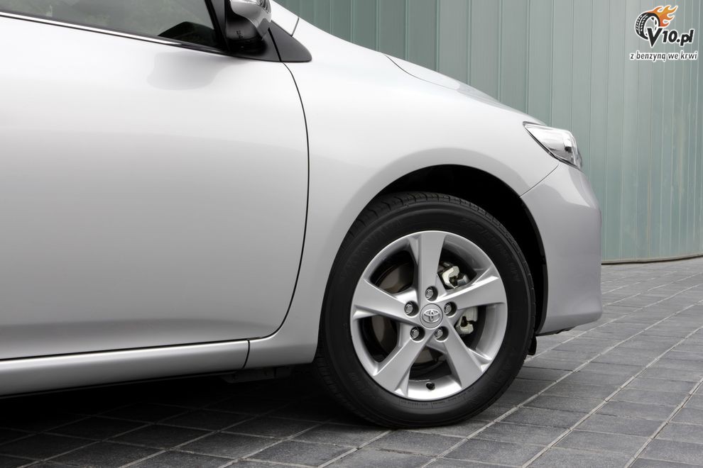 Nowa Toyota Corolla 2010 po face liftingu