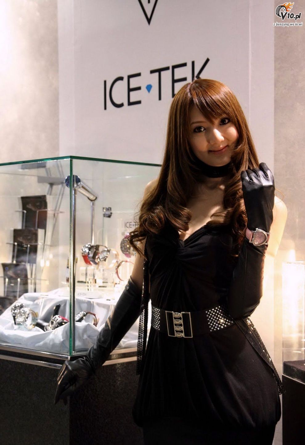 Hostessy dziewczyny laski na Tokyo Auto Salon 2010