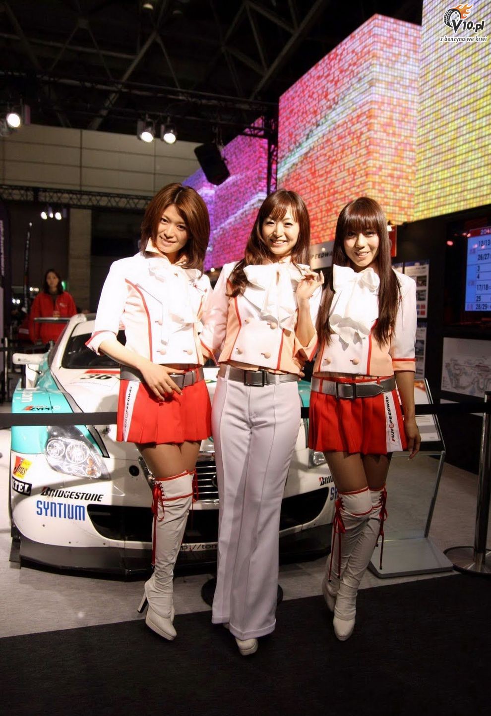 Hostessy dziewczyny laski na Tokyo Auto Salon 2010