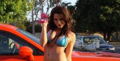 Myjnia topless i Dodge Challenger