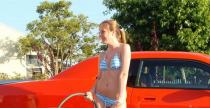 Myjnia topless i Dodge Challenger