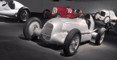 Mercedes - muzeum w Stuttgarcie