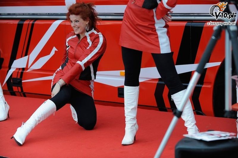Dziewczyny i sporty motorowe