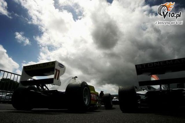 Formua 2 - Natalia Kowalska w Brands Hatch