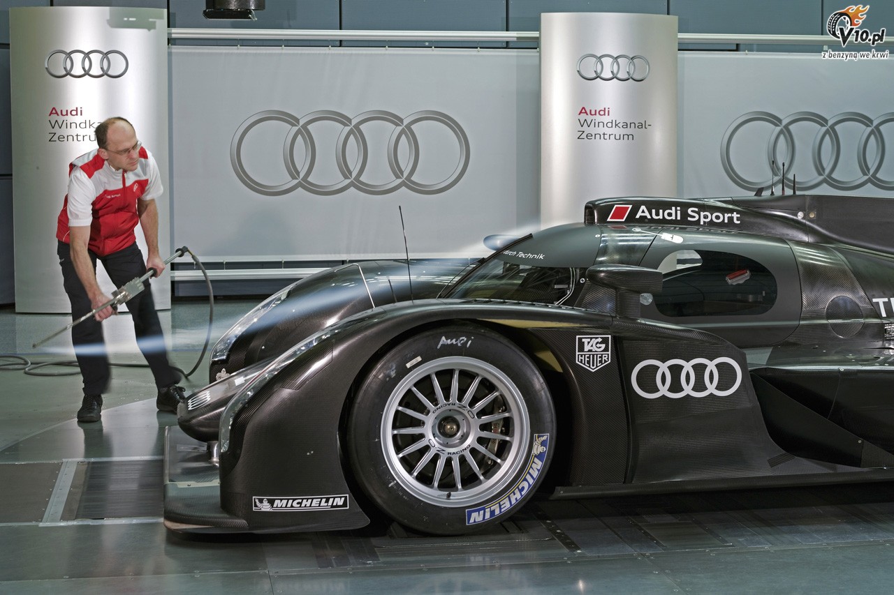 Audi R18 LMP1 na prezentacji w Inglostadt