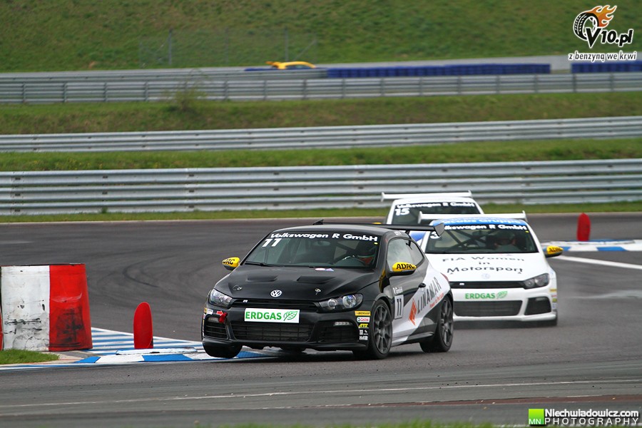 Testy uczestników VW Scirocco R-Cup w obiektywie Maciej Niechwiadowicza