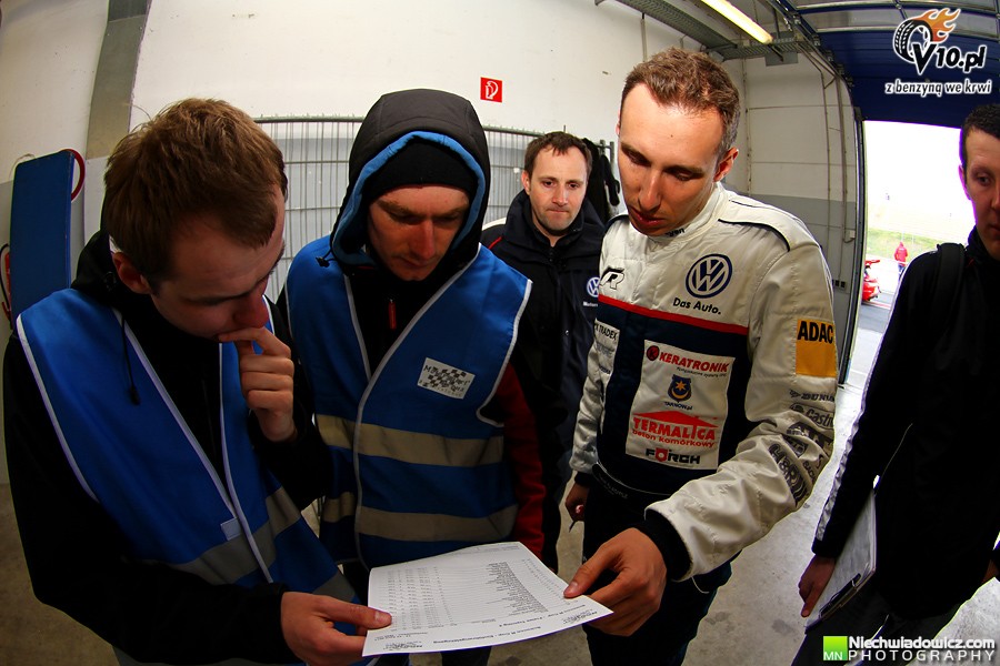 Testy uczestnikw VW Scirocco R-Cup w obiektywie Maciej Niechwiadowicza