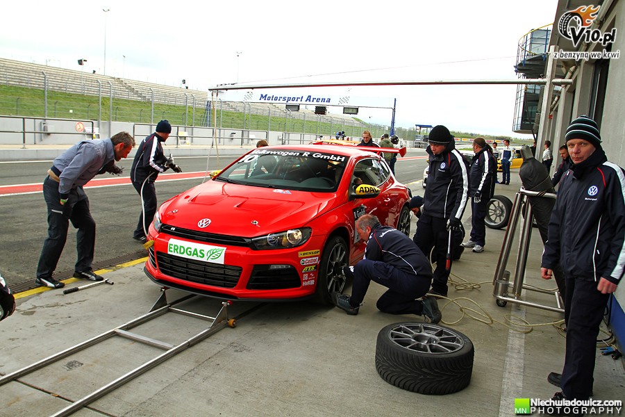Testy uczestnikw VW Scirocco R-Cup w obiektywie Maciej Niechwiadowicza