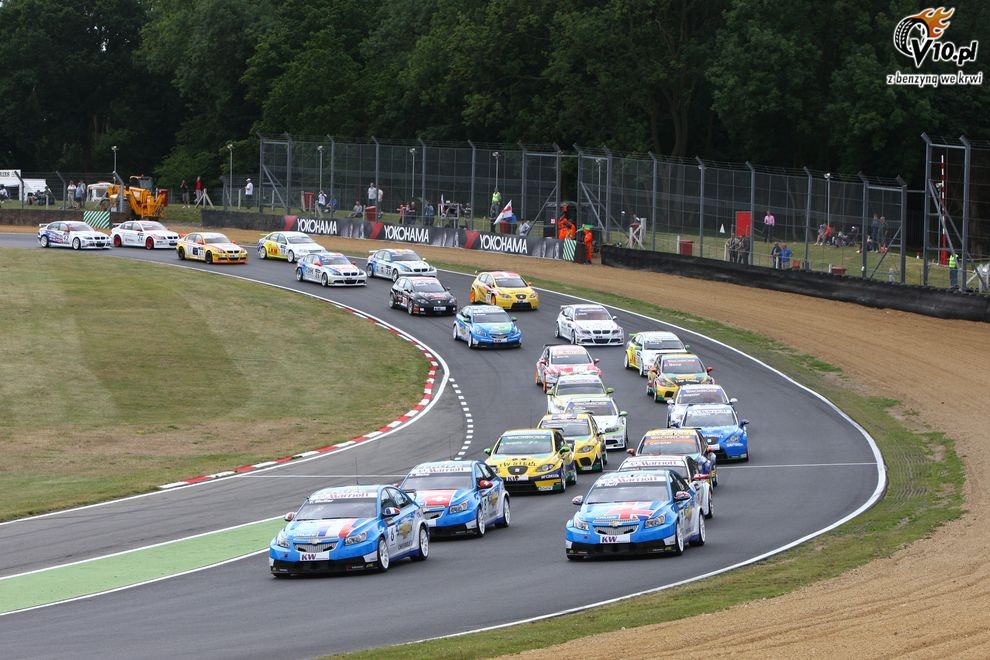 WTCC - Brands Hatch - wycig