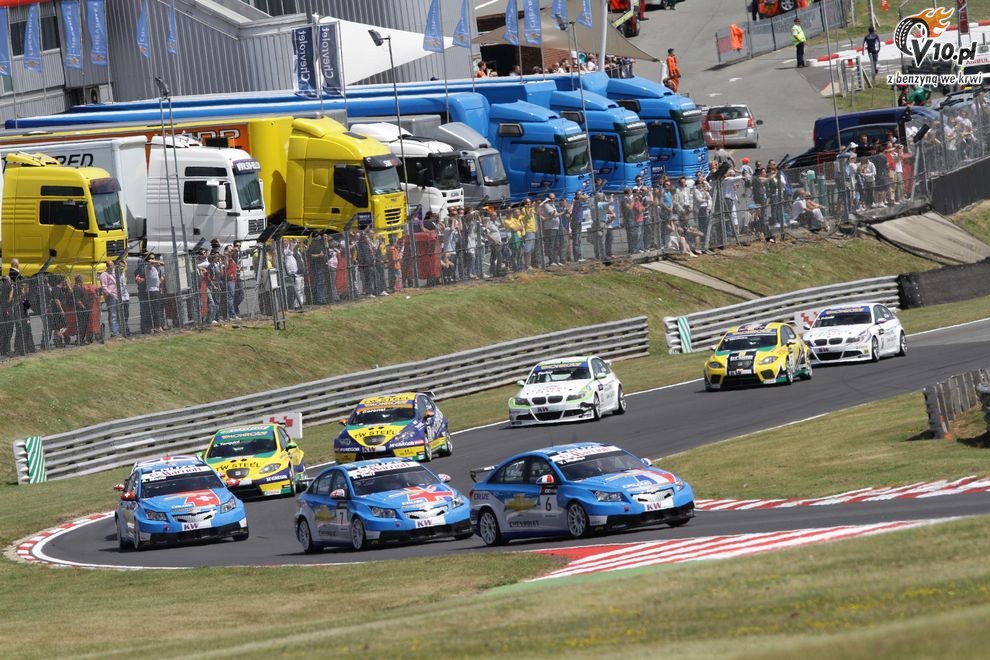 WTCC - Brands Hatch - wycig