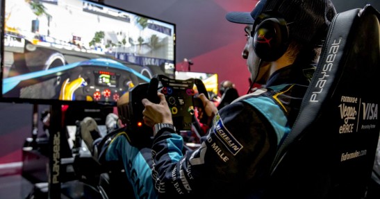 F1 namawiana na e-wyścigi