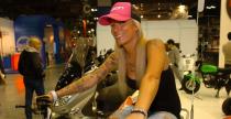 Dziewczyny i motocykle na targach EICMA 2011 w Mediolanie Dziewczyny i motocykle na targach EICMA 2011 w Mediolanie