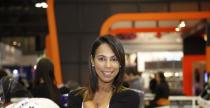 Gorce hostessy na targacvh EICMA w Mediolanie