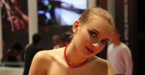Dziewczyny i motocykle na targach EICMA 2011 w Mediolanie Dziewczyny i motocykle na targach EICMA 2011 w Mediolanie