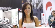 Gorce hostessy na targacvh EICMA w Mediolanie