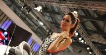 Dziewczyny i motocykle na targach EICMA 2011 w Mediolanie Dziewczyny i motocykle na targach EICMA 2011 w Mediolanie