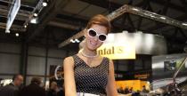 Gorce hostessy na targacvh EICMA w Mediolanie