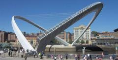 Julien Dupont vs Gateshead Millenium Bridge