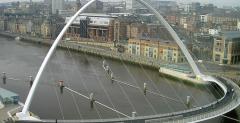 Julien Dupont vs Gateshead Millenium Bridge