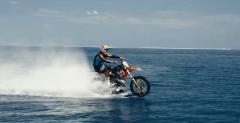 Robbie Maddison szaleje na morzu