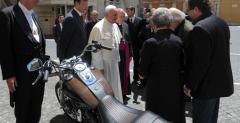 Papież Franciszek i Harley-Davidson