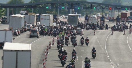 Motocykliści na A4