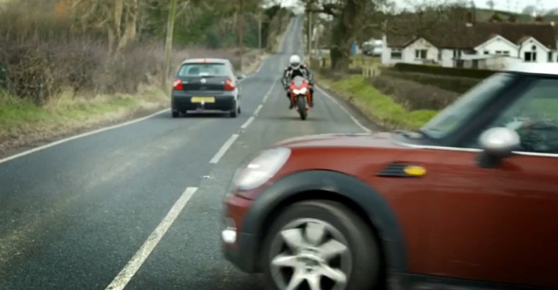 Patrz w lusterka, sprawdź dwa razy, motocykle są wszędzie!