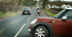 Patrz w lusterka, sprawdź dwa razy, motocykle są wszędzie! Patrz w lusterka, sprawdź dwa razy, motocykle są wszędzie!