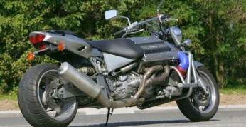 Motocykl z silnikiem V8 - gdyby brakowało Ci mocy