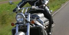 Motocykl z silnikiem V8