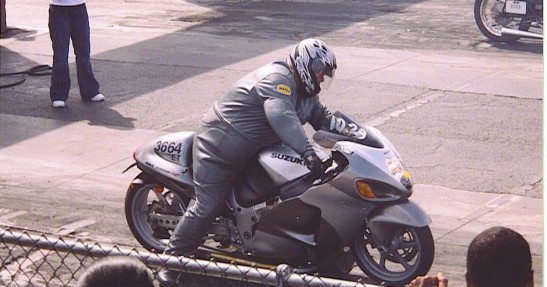 Duzi chłopcy i ich zabawki