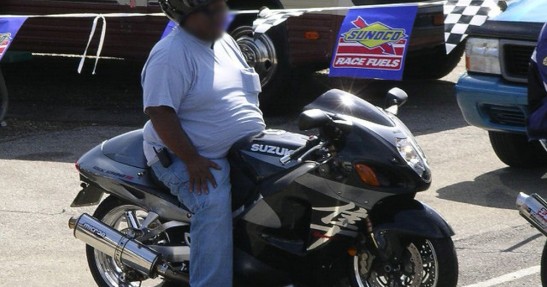 Duzi chłopcy i ich zabawki