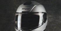 Motocyklowa zbroja z przymrueniem oka
