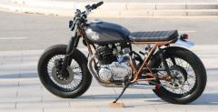 Kawasaki KZ400 - srogi Cafe Racer od La Corony