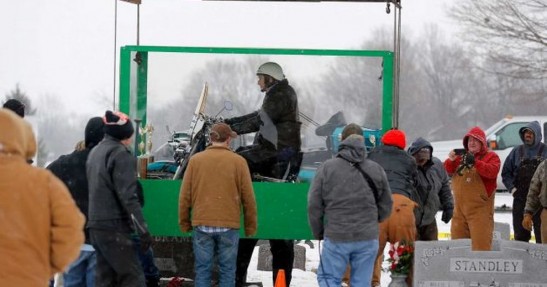 Zmarły motocyklista i jego ukochana maszyna